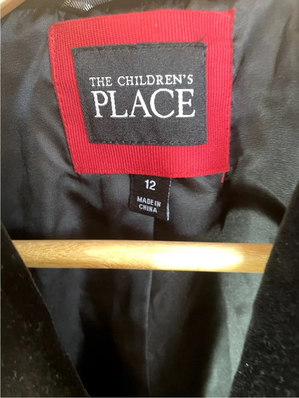 The Children's Place Black Velvet Sport Coat jacket formal wedding size Boys 12